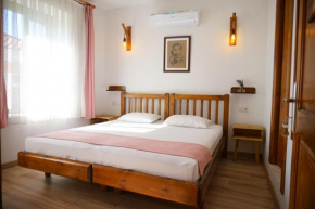 Отель Ayışığı Hotel  Айвалык